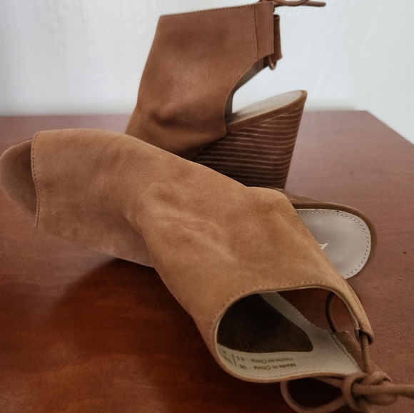 Women's Aldo Tan Suede High Heel Shoes - Picture 5 of 12
